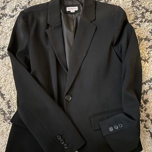 Women’s black blazer